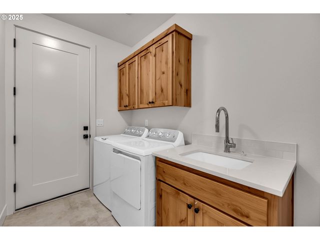 36403 Ne 267TH St, Yacolt, WA 98675