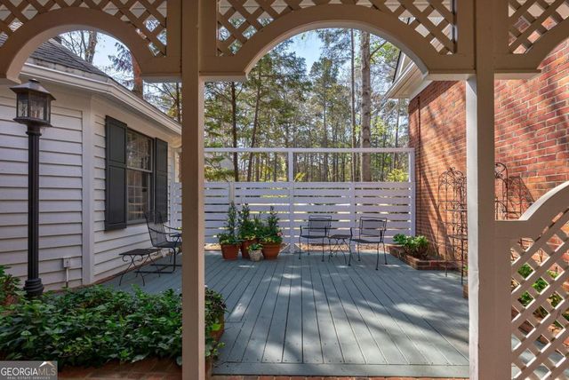 1040 Scott Loop, Greensboro, GA 30642