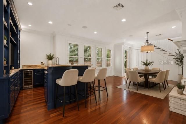1124 SEVILLE LANE NE, St Petersburg, FL 33704