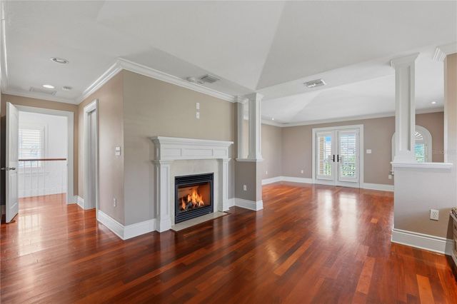 1124 SEVILLE LANE NE, St Petersburg, FL 33704