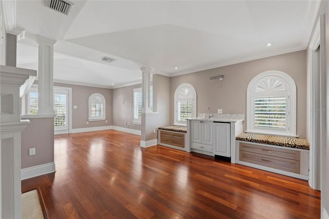 1124 SEVILLE LANE NE, St Petersburg, FL 33704