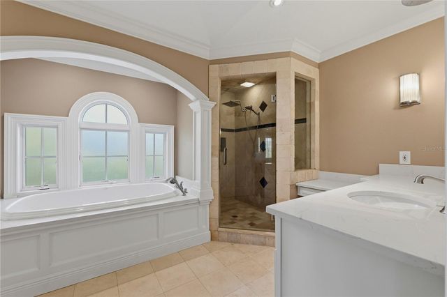 1124 SEVILLE LANE NE, St Petersburg, FL 33704