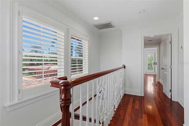 1124 SEVILLE LANE NE, St Petersburg, FL 33704