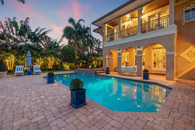 1124 SEVILLE LANE NE, St Petersburg, FL 33704