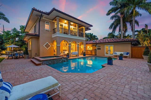 1124 SEVILLE LANE NE, St Petersburg, FL 33704