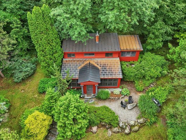 221 Red Pine Road, Hinesburg, VT 05461