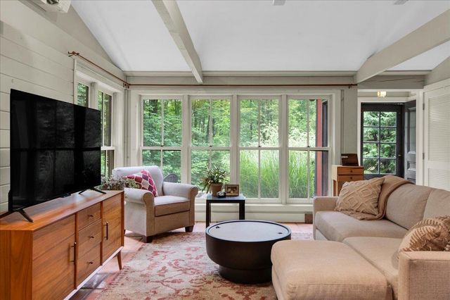 221 Red Pine Road, Hinesburg, VT 05461