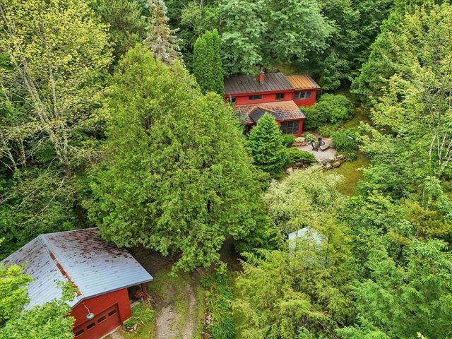221 Red Pine Road, Hinesburg, VT 05461