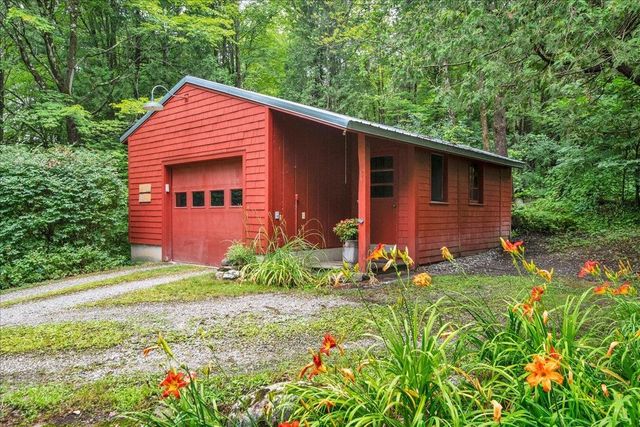 221 Red Pine Road, Hinesburg, VT 05461