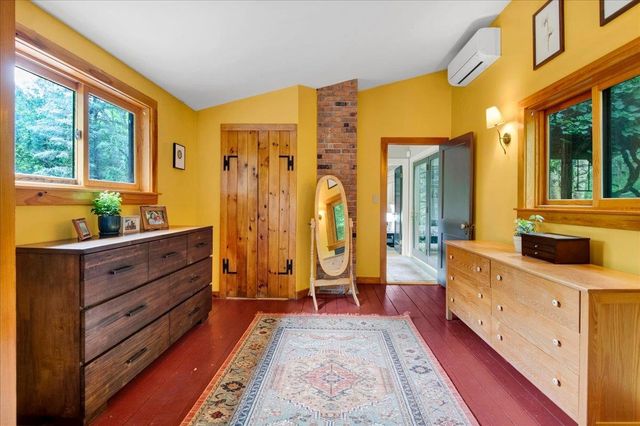 221 Red Pine Road, Hinesburg, VT 05461