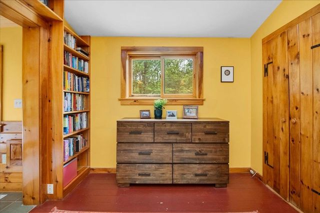 221 Red Pine Road, Hinesburg, VT 05461