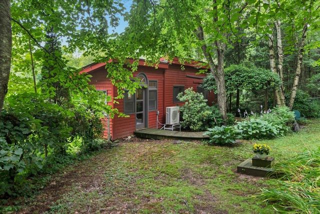 221 Red Pine Road, Hinesburg, VT 05461