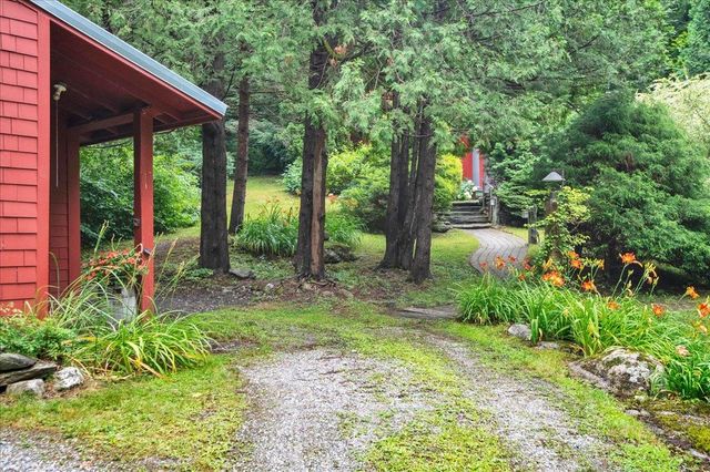 221 Red Pine Road, Hinesburg, VT 05461