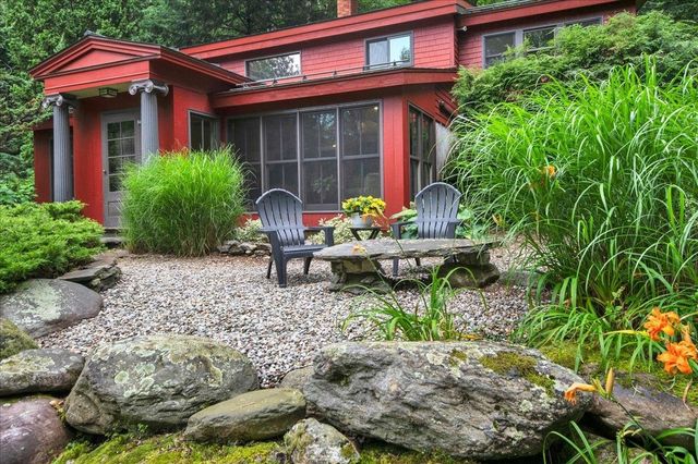 221 Red Pine Road, Hinesburg, VT 05461