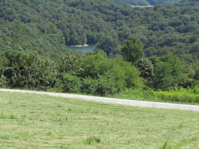 48 Swan Ridge Rd, E, Hilham, TN 38568