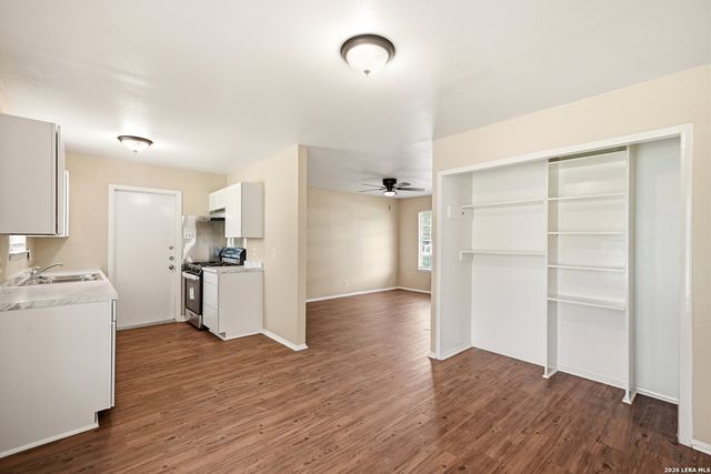 7323 Quiet Valley, San Antonio, TX 78242