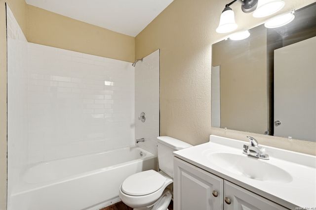 7323 Quiet Valley, San Antonio, TX 78242