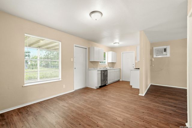 7323 Quiet Valley, San Antonio, TX 78242