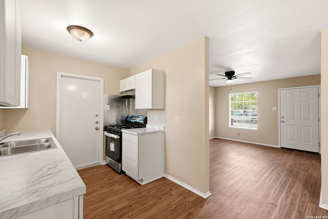 7323 Quiet Valley, San Antonio, TX 78242