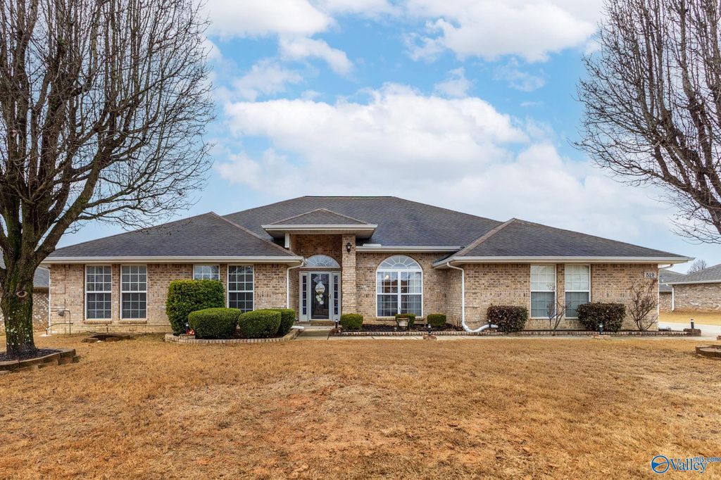 519 Summer Cove Circle NW, Madison, AL 35757