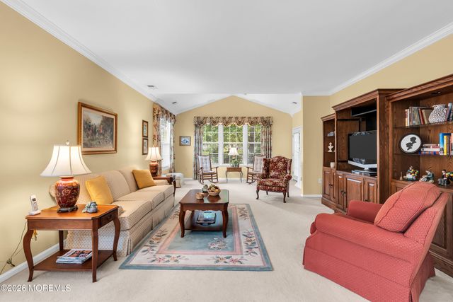 18 Powderhorn Way, Allentown, NJ 08501
