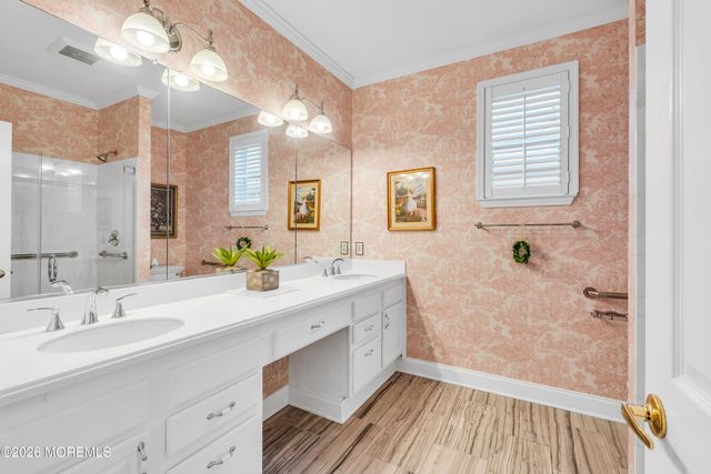 18 Powderhorn Way, Allentown, NJ 08501