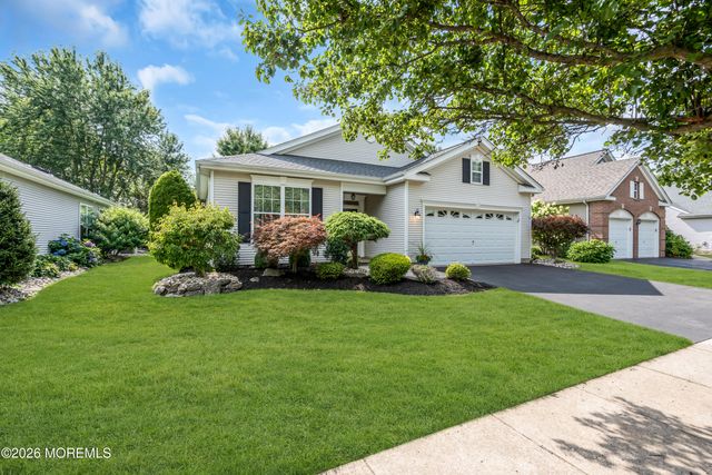 18 Powderhorn Way, Allentown, NJ 08501