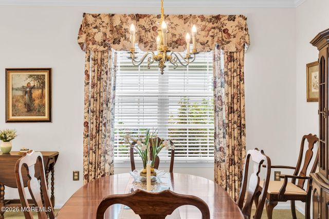 18 Powderhorn Way, Allentown, NJ 08501