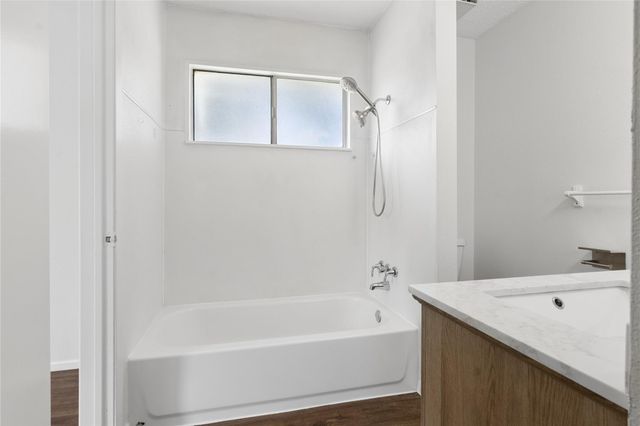 2504 Ewell Drive, League City, TX 77573