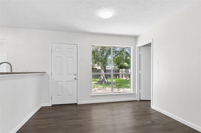 2504 Ewell Drive, League City, TX 77573