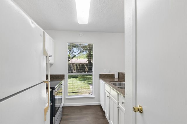 2504 Ewell Drive, League City, TX 77573