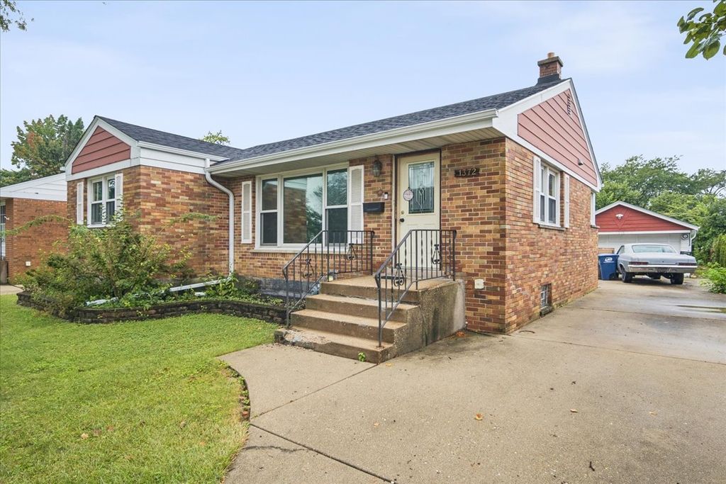 1372 S 6TH Avenue, Des Plaines, IL 60018 — photo 2