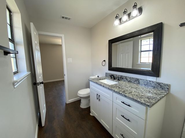 106 Colt Circle, Gun Barrel City, TX 75156
