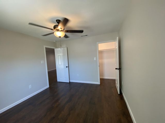 106 Colt Circle, Gun Barrel City, TX 75156