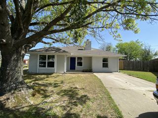 106 Colt Circle, Gun Barrel City, TX 75156