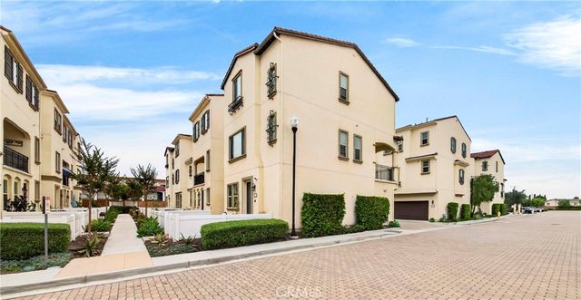 2242 W Anacasa, Anaheim, CA 92804
