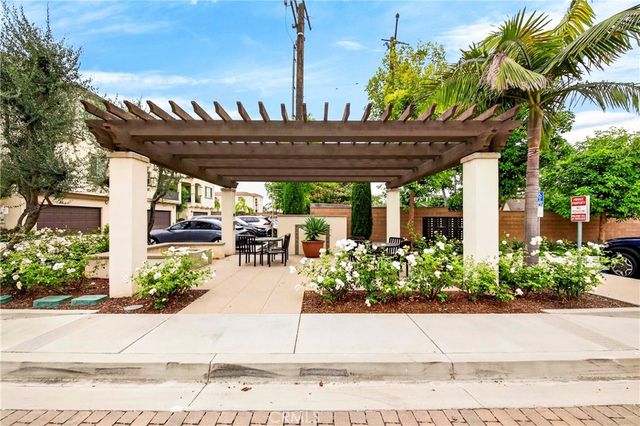 2242 W Anacasa, Anaheim, CA 92804