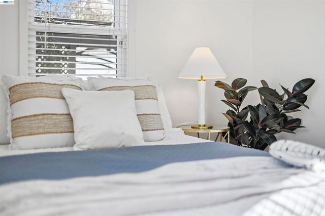 1716 1716 Elm St, Livermore, CA 94551