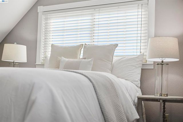 1716 1716 Elm St, Livermore, CA 94551