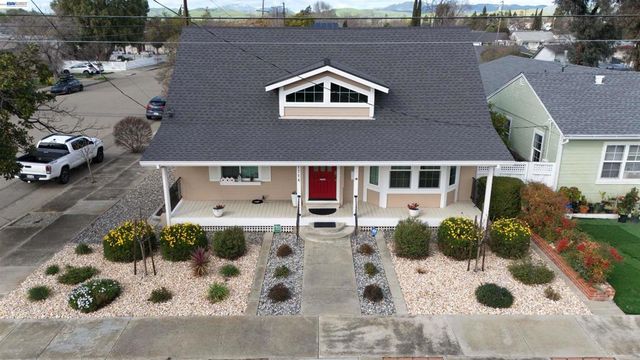 1716 1716 Elm St, Livermore, CA 94551