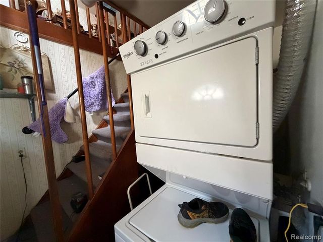 27361 Osmun Street, Madison Heights, MI 48071