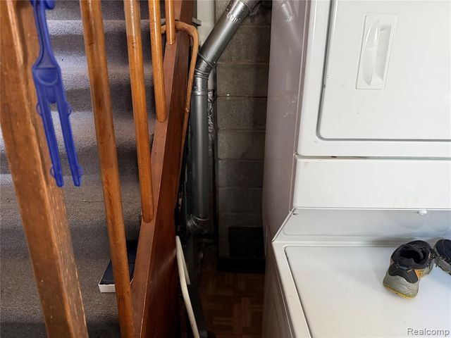 27361 Osmun Street, Madison Heights, MI 48071