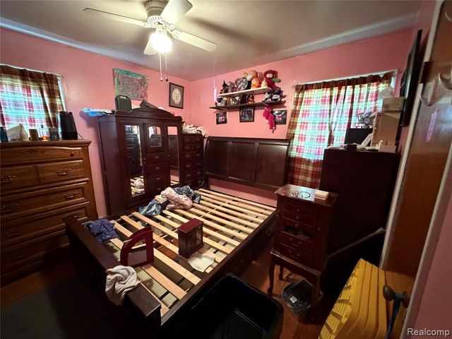 27361 Osmun Street, Madison Heights, MI 48071