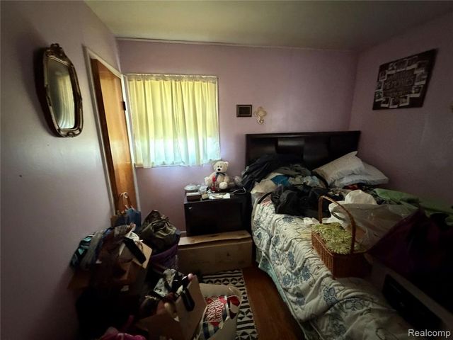 27361 Osmun Street, Madison Heights, MI 48071