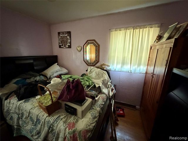 27361 Osmun Street, Madison Heights, MI 48071
