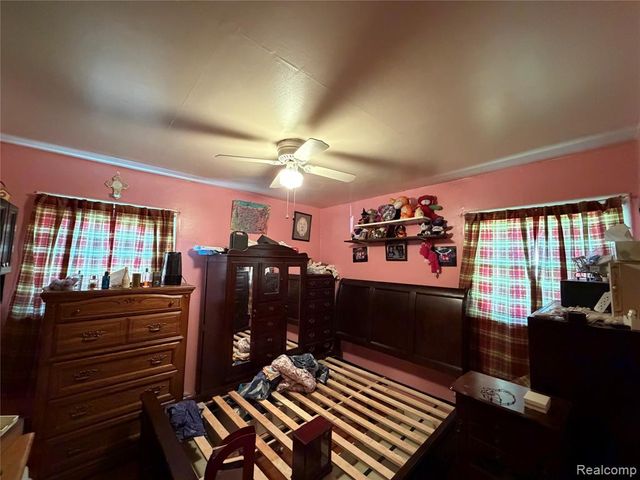 27361 Osmun Street, Madison Heights, MI 48071