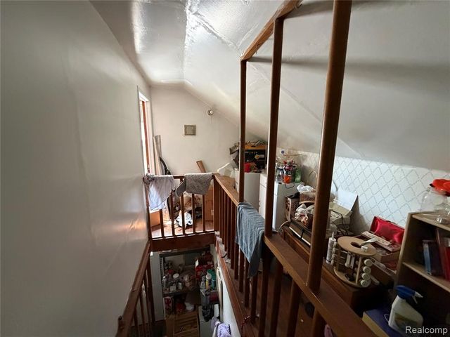 27361 Osmun Street, Madison Heights, MI 48071
