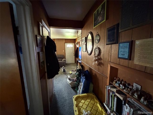 27361 Osmun Street, Madison Heights, MI 48071