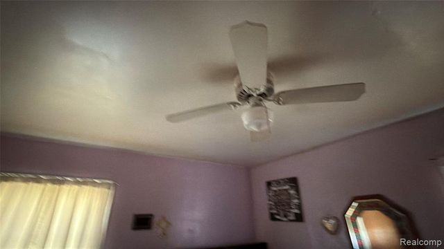 27361 Osmun Street, Madison Heights, MI 48071