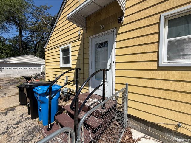 27361 Osmun Street, Madison Heights, MI 48071